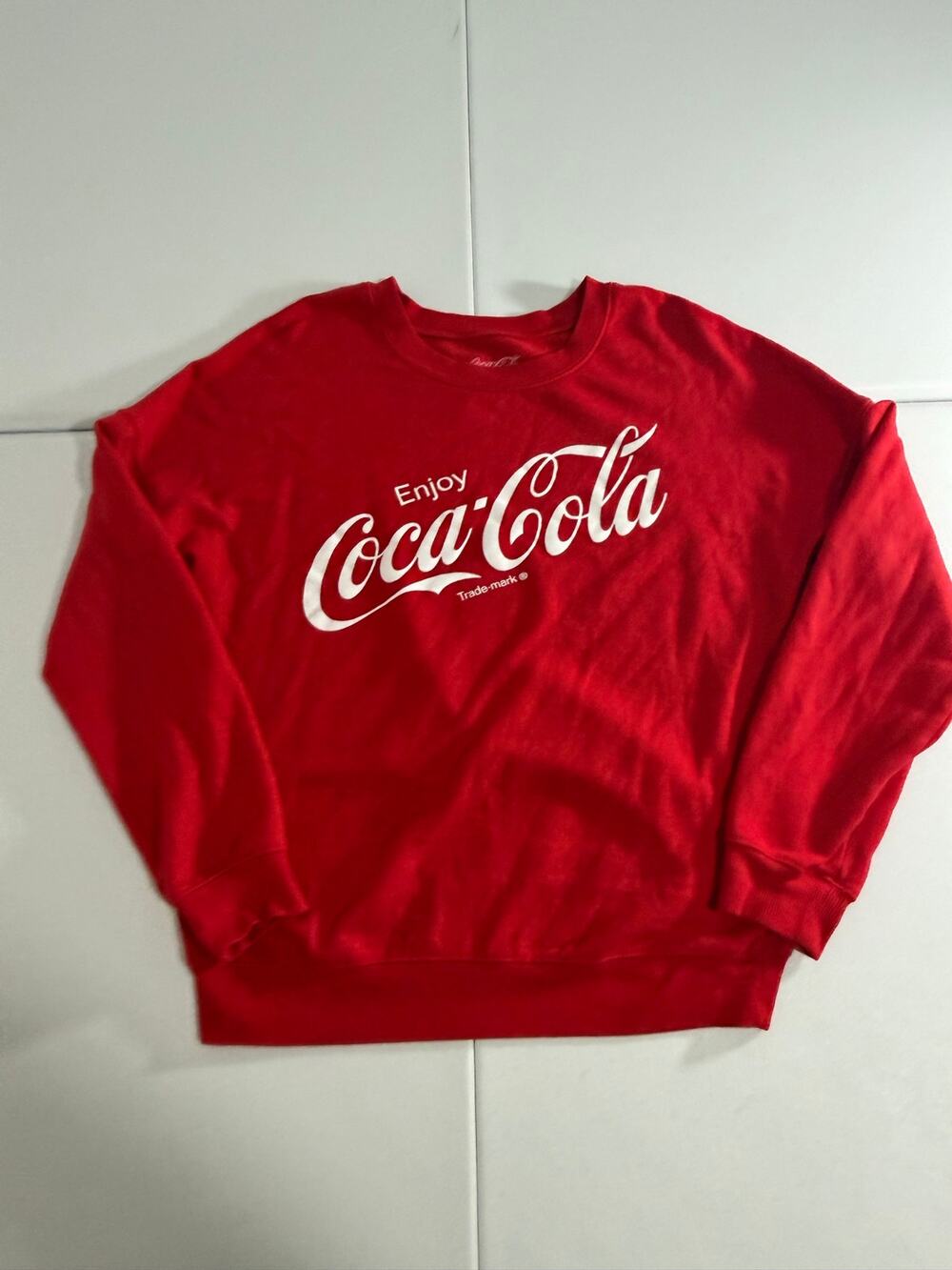 Coca-Cola Enjoy Coca-Cola Crewneck Sweatshirt Size M Red Trademark Logo